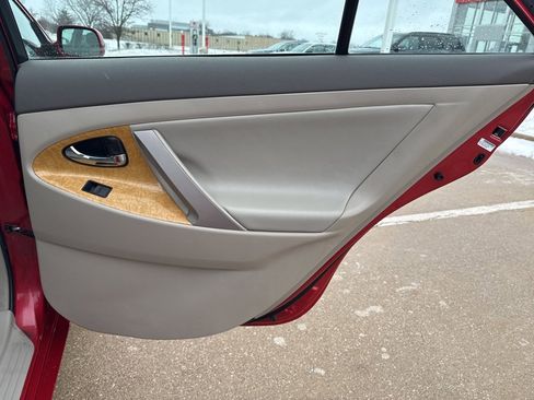 Used 2007 Toyota Camry XLE image 17