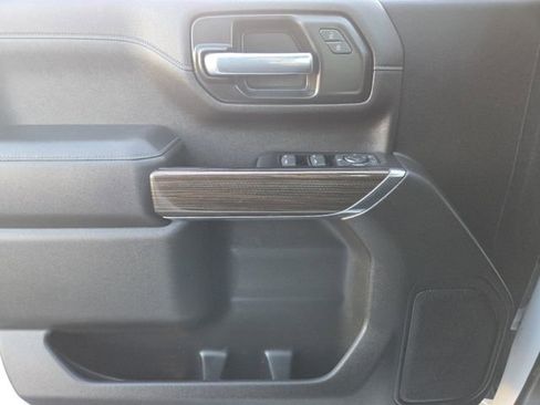 Used 2022 Chevrolet Silverado 2500 LT image 29