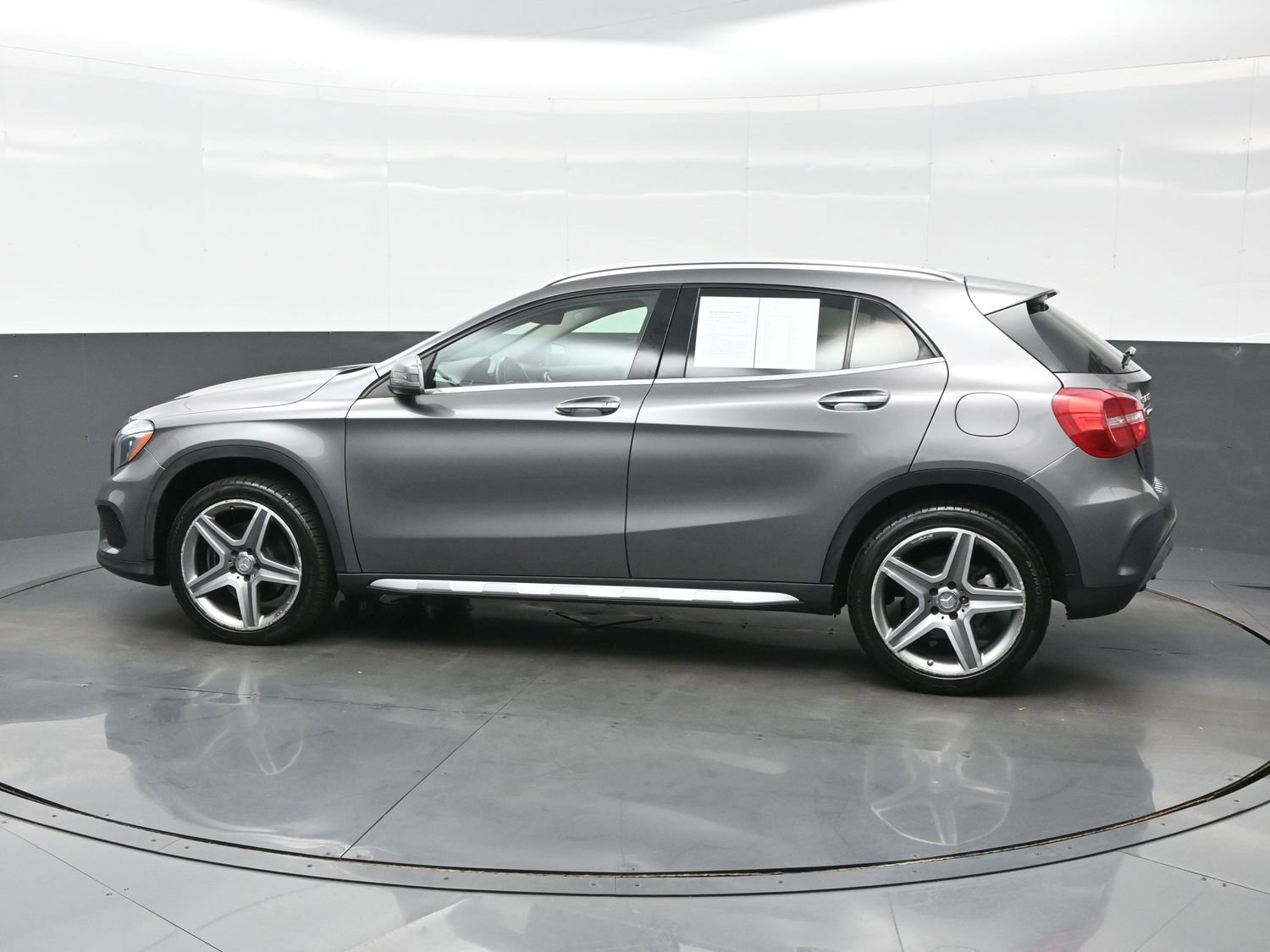 Used 2015 Mercedes-Benz GLA 250 4MATIC image 3