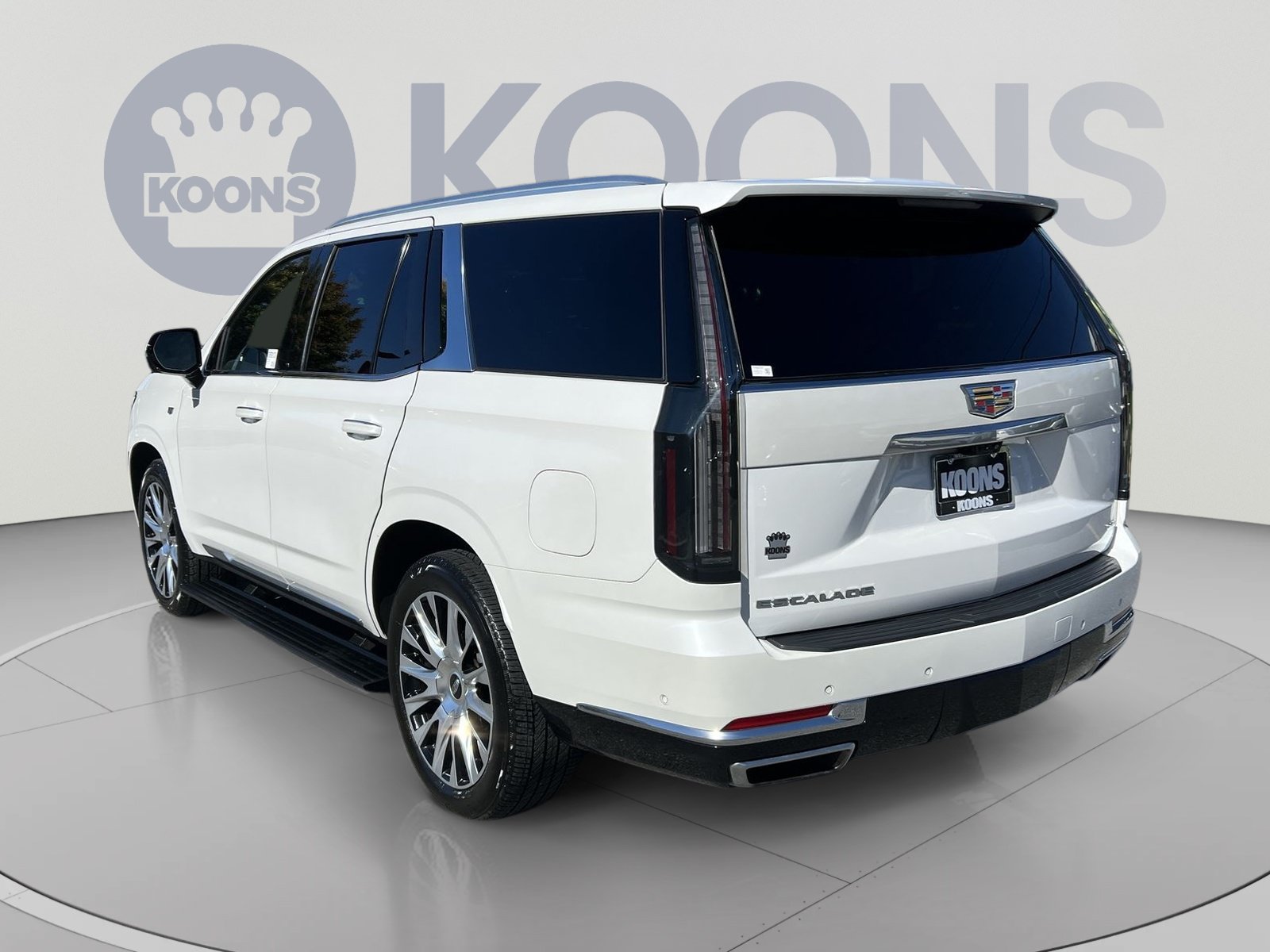 Used 2025 Cadillac Escalade Premium Luxury Platinum AWD/4WD image 4