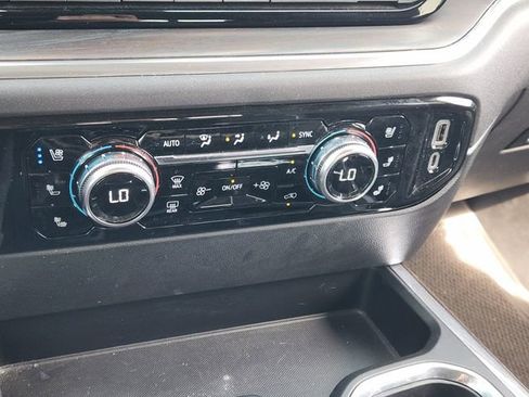 Used 2023 GMC Sierra 1500 SLT image 19