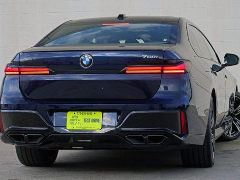 Used 2023 BMW 760i xDrive AWD/4WD image 5