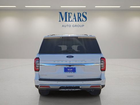 Used 2024 Ford Expedition Limited image 4