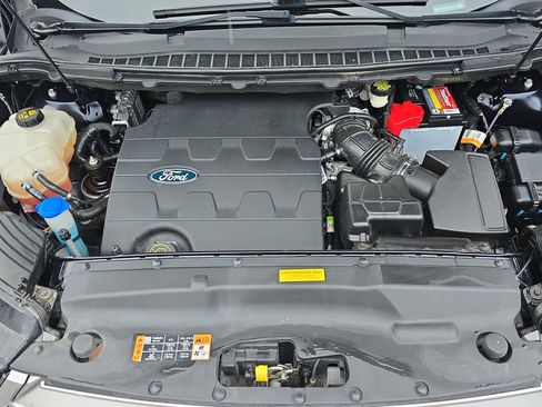 Used 2016 Ford Edge SEL w/ Equipment Group 201A image 30