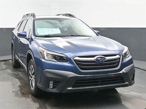 Used 2020 Subaru Outback Premium image 8