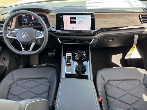 New 2026 Volkswagen Atlas SE FWD image 11