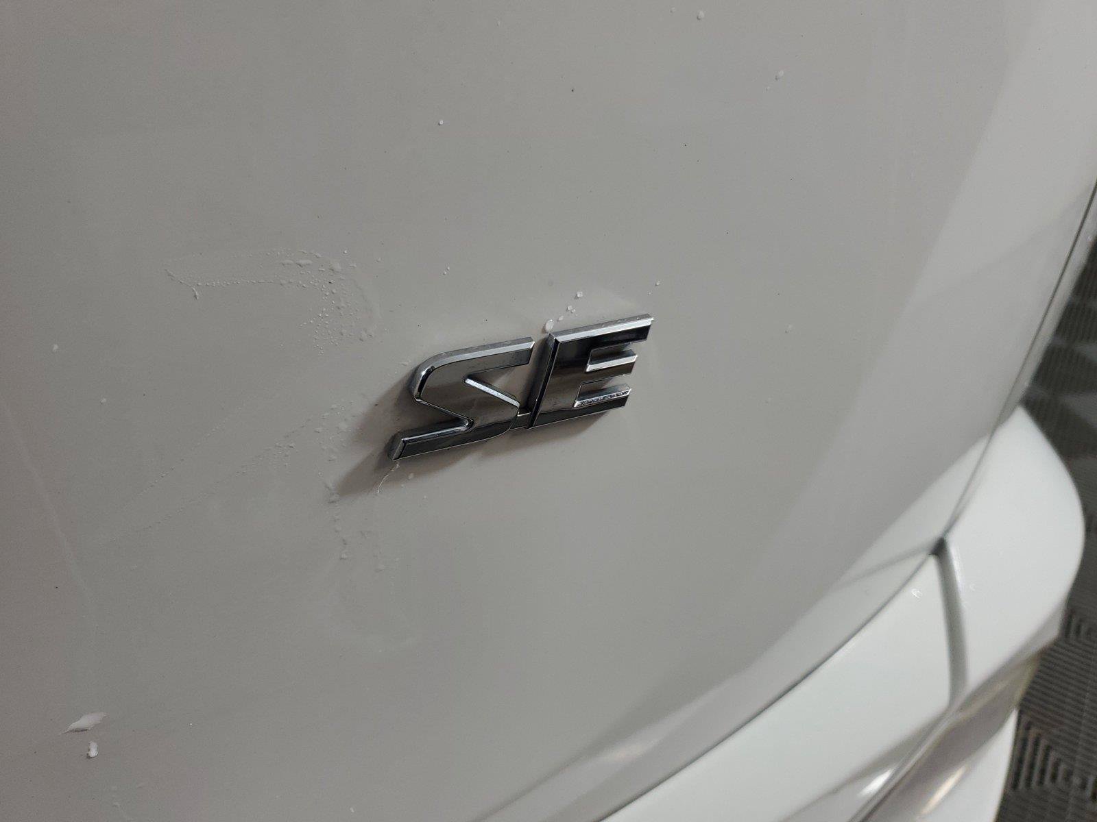 Used 2016 Toyota RAV4 SE FWD image 8
