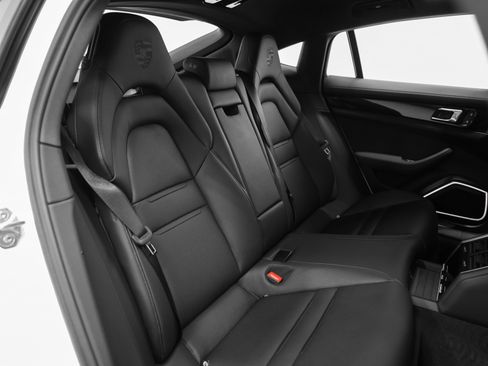 Used 2023 Porsche Panamera 4 image 23