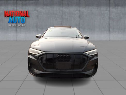 Used 2021 Audi e-tron Premium w/ Convenience Plus Package AWD/4WD image 3