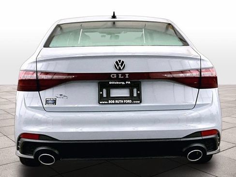 Used 2025 Volkswagen Jetta GLI Autobahn FWD image 4