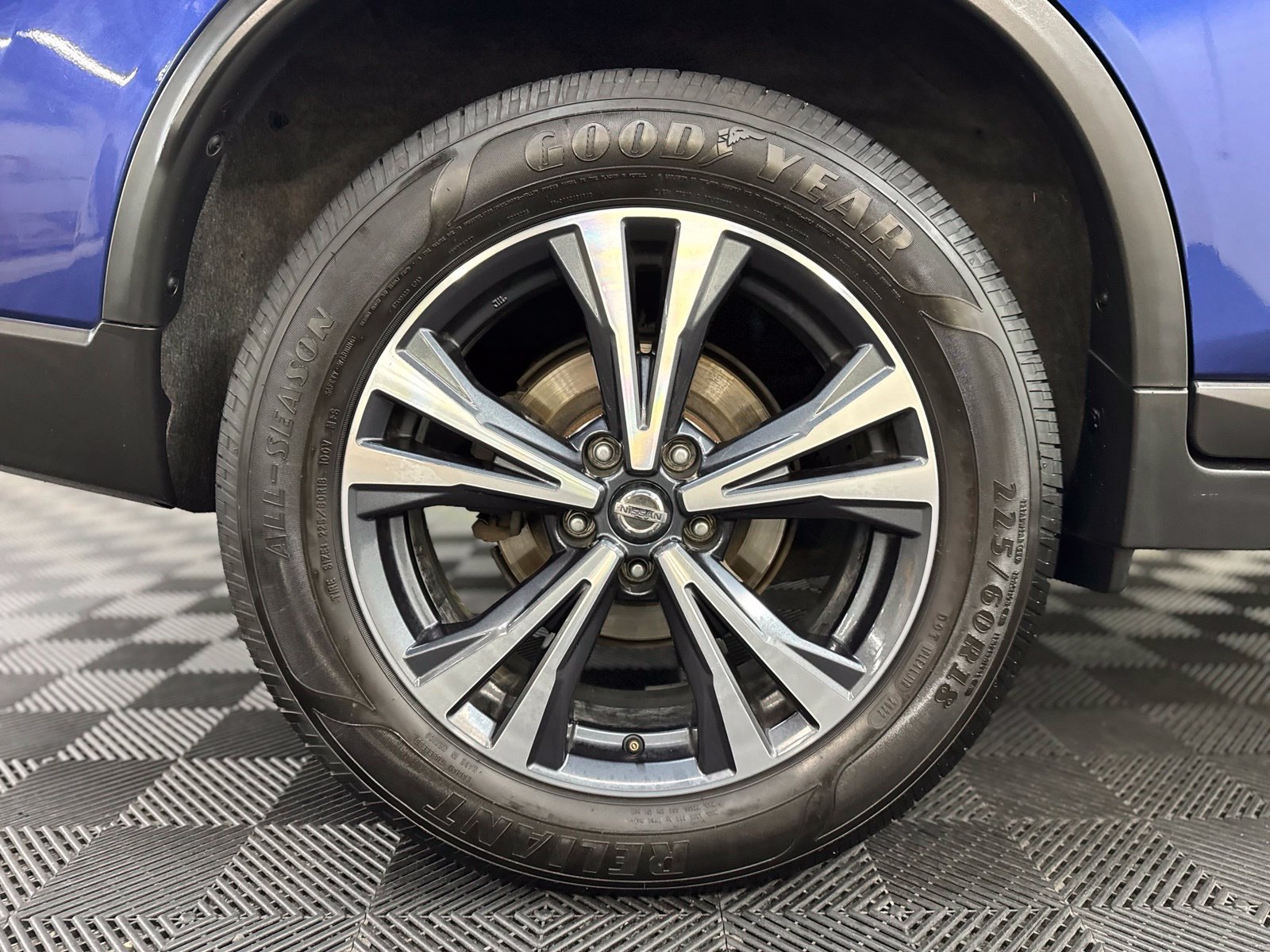 Used 2018 Nissan Rogue SL AWD/4WD image 9