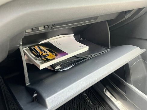 Used 2021 Volkswagen Atlas Cross Sport SE w/ Panoramic Sunroof Package image 43