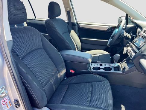 Used 2019 Subaru Outback 2.5i AWD/4WD image 25