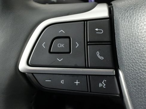 Used 2024 Toyota Grand Highlander XLE image 42