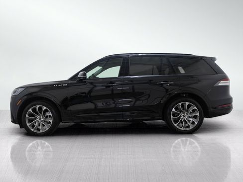 Used 2026 Lincoln Aviator AWD w/ Jet Appearance Package image 3