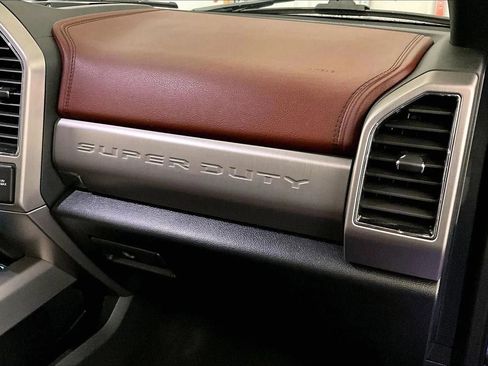 Used 2022 Ford F450 Platinum w/ FX4 Off-Road Package image 15