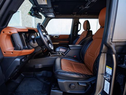 Used 2022 Ford Bronco Wildtrak image 30