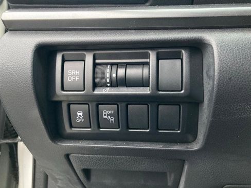 Used 2018 Subaru Impreza 2.0i Limited AWD/4WD image 14