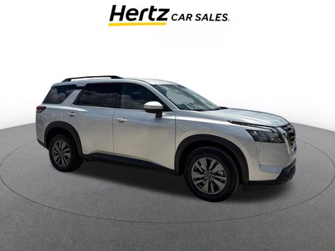 Used 2025 Nissan Pathfinder SV FWD image 1