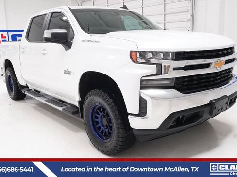 Used 2020 Chevrolet Silverado 1500 LT w/ Texas Edition RWD image 3