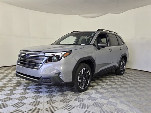 New 2025 Subaru Forester Premium image 4