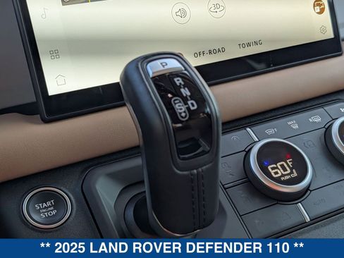 Used 2025 Land Rover Defender 110 X-Dynamic SE image 30