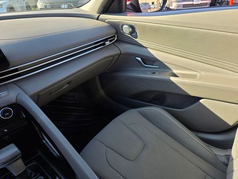 Certified 2023 Hyundai Elantra SEL w/ Convenience Package image 31