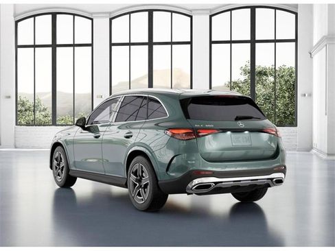 New 2025 Mercedes-Benz GLC 300 image 28