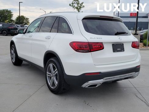 Used 2021 Mercedes-Benz GLC 300 4MATIC image 3