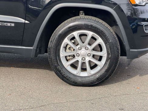 Used 2022 Jeep Grand Cherokee Laredo E w/ Security & Convenience Group image 6