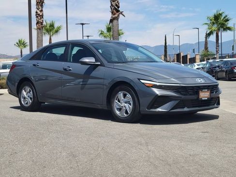 New 2026 Hyundai Elantra SE FWD image 33