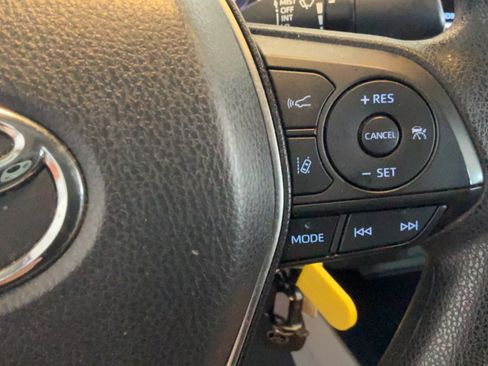 Used 2019 Toyota Camry LE FWD image 16