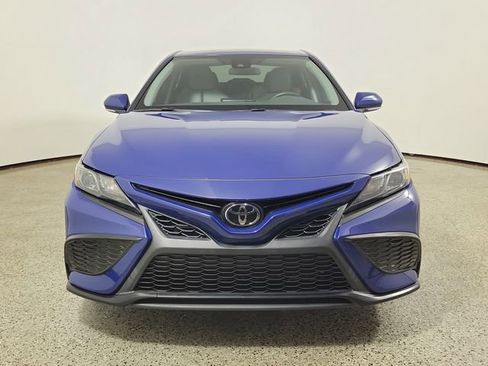 Used 2023 Toyota Camry SE FWD image 3