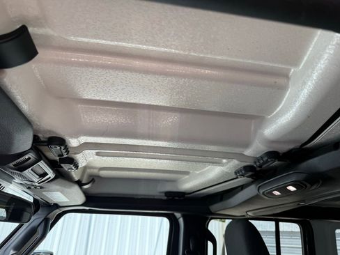 Used 2024 Jeep Wrangler Unlimited Sport AWD/4WD image 24