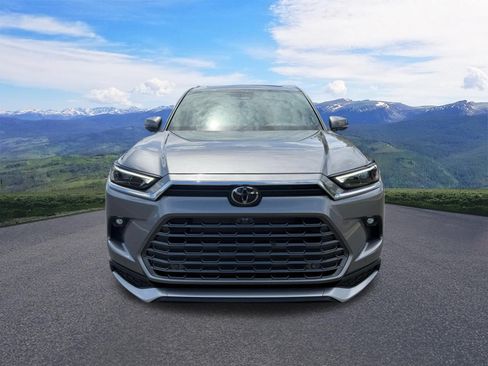 Used 2026 Toyota Grand Highlander AWD Hybrid image 9