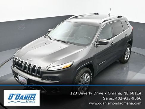 Used 2018 Jeep Cherokee Limited image 20