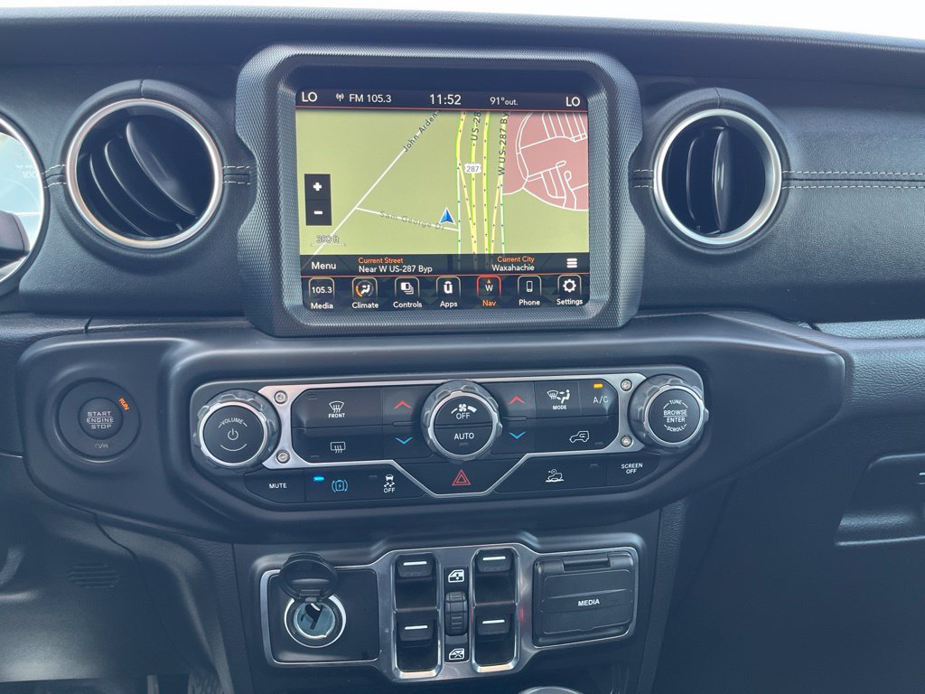 Used 2023 Jeep Wrangler Unlimited Sahara AWD/4WD image 11