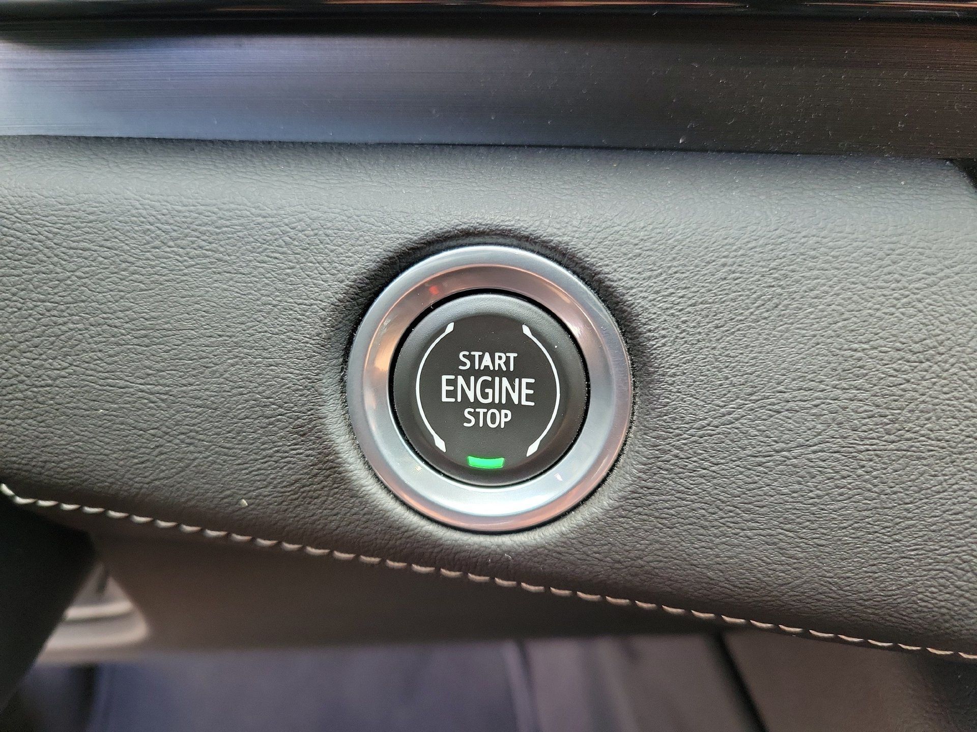 Used 2022 Cadillac Escalade ESV Sport w/ Touring Package AWD/4WD image 39