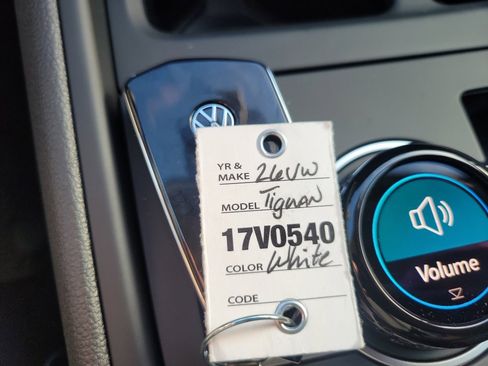 New 2026 Volkswagen Tiguan SE image 33