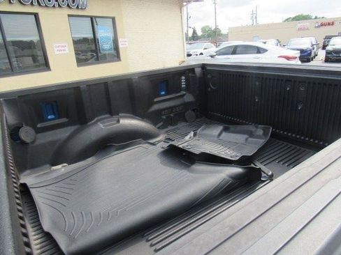 Used 2018 Ford F150 XLT w/ Equipment Group 302A Luxury AWD/4WD image 12