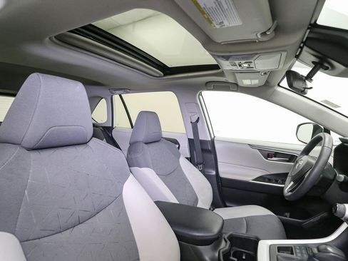 Certified 2023 Toyota RAV4 XLE w/ Convenience Package AWD/4WD image 20