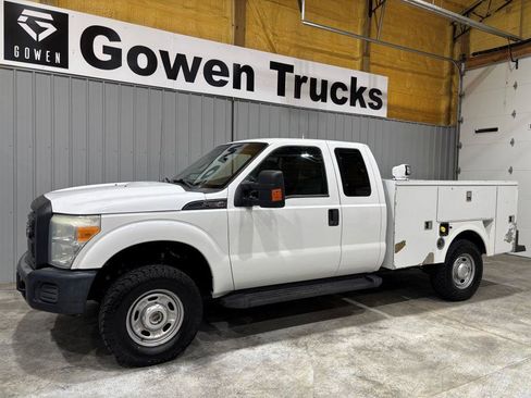 Used 2015 Ford F250 XL w/ Power Equipment Group AWD/4WD image 4