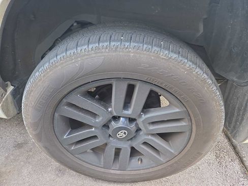 Used 2022 Toyota 4Runner Limited image 7