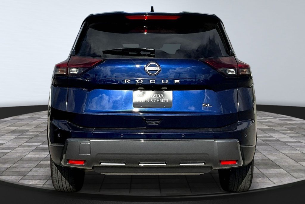 Used 2026 Nissan Rogue SL FWD image 6
