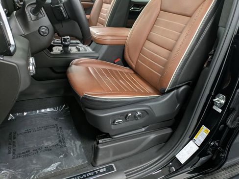 Used 2025 GMC Sierra 1500 Denali Ultimate image 10