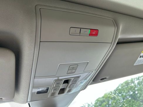 Used 2021 Volkswagen Atlas SEL image 31