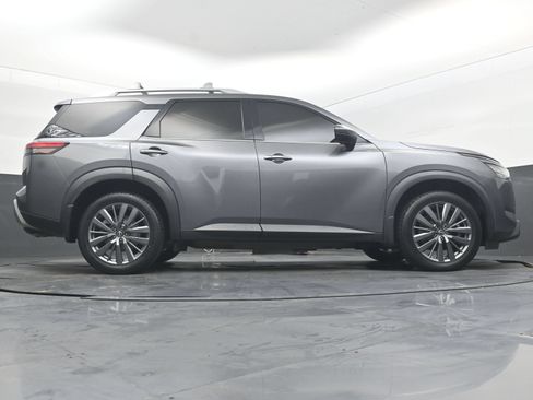 Used 2022 Nissan Pathfinder SL w/ SL Premium Package AWD/4WD image 29