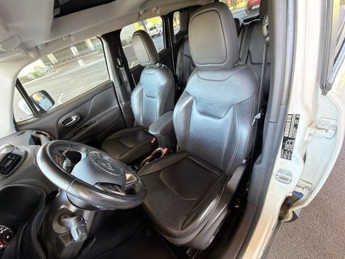 Used 2016 Jeep Renegade Limited AWD/4WD image 18