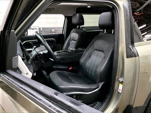 Used 2021 Land Rover Defender 90 First Edition image 26
