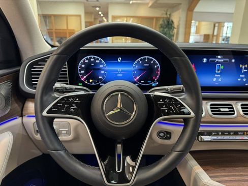 Certified 2025 Mercedes-Benz GLE 350 4MATIC image 8